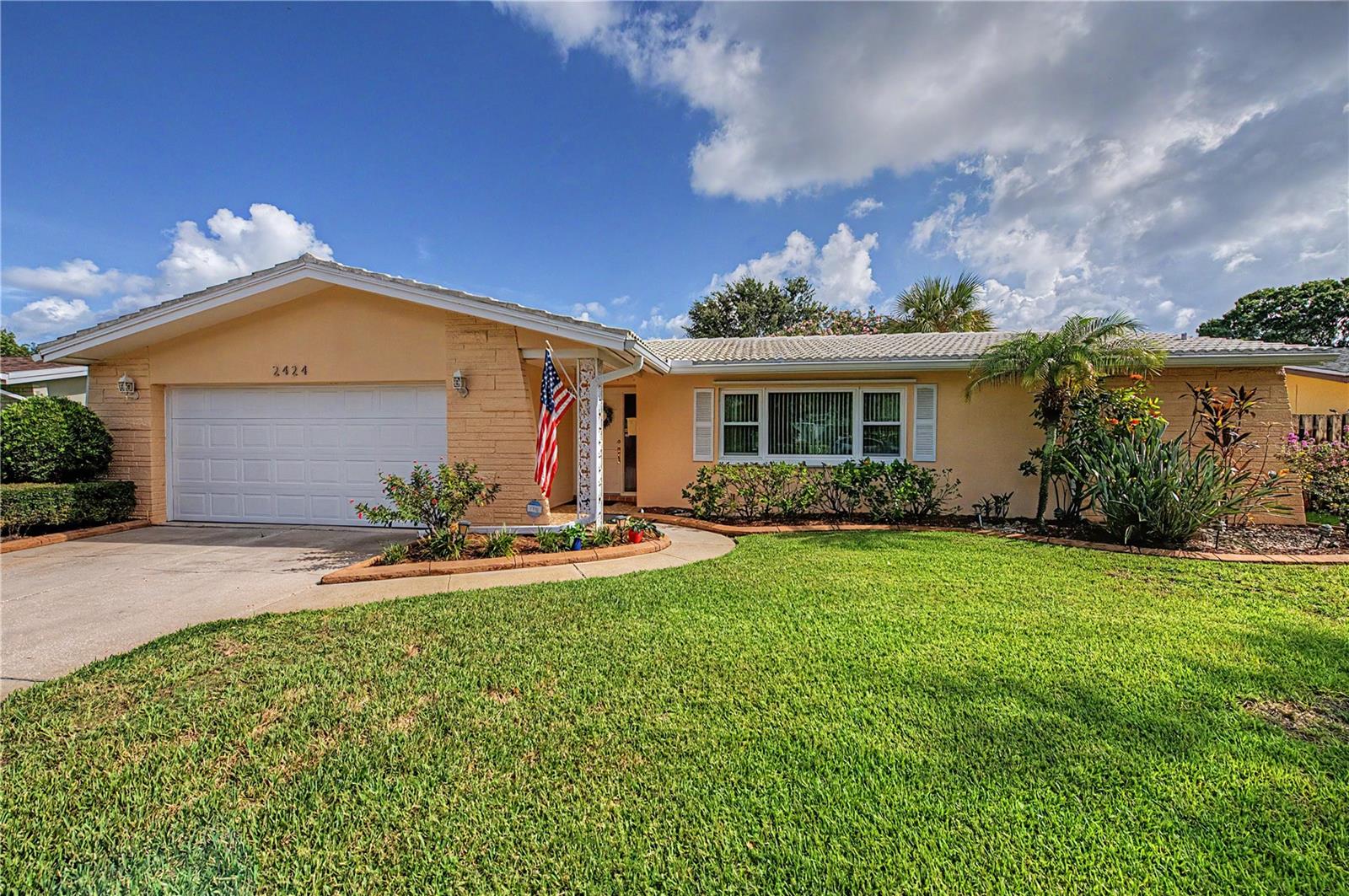 2424 Fairbanks Drive — photo
