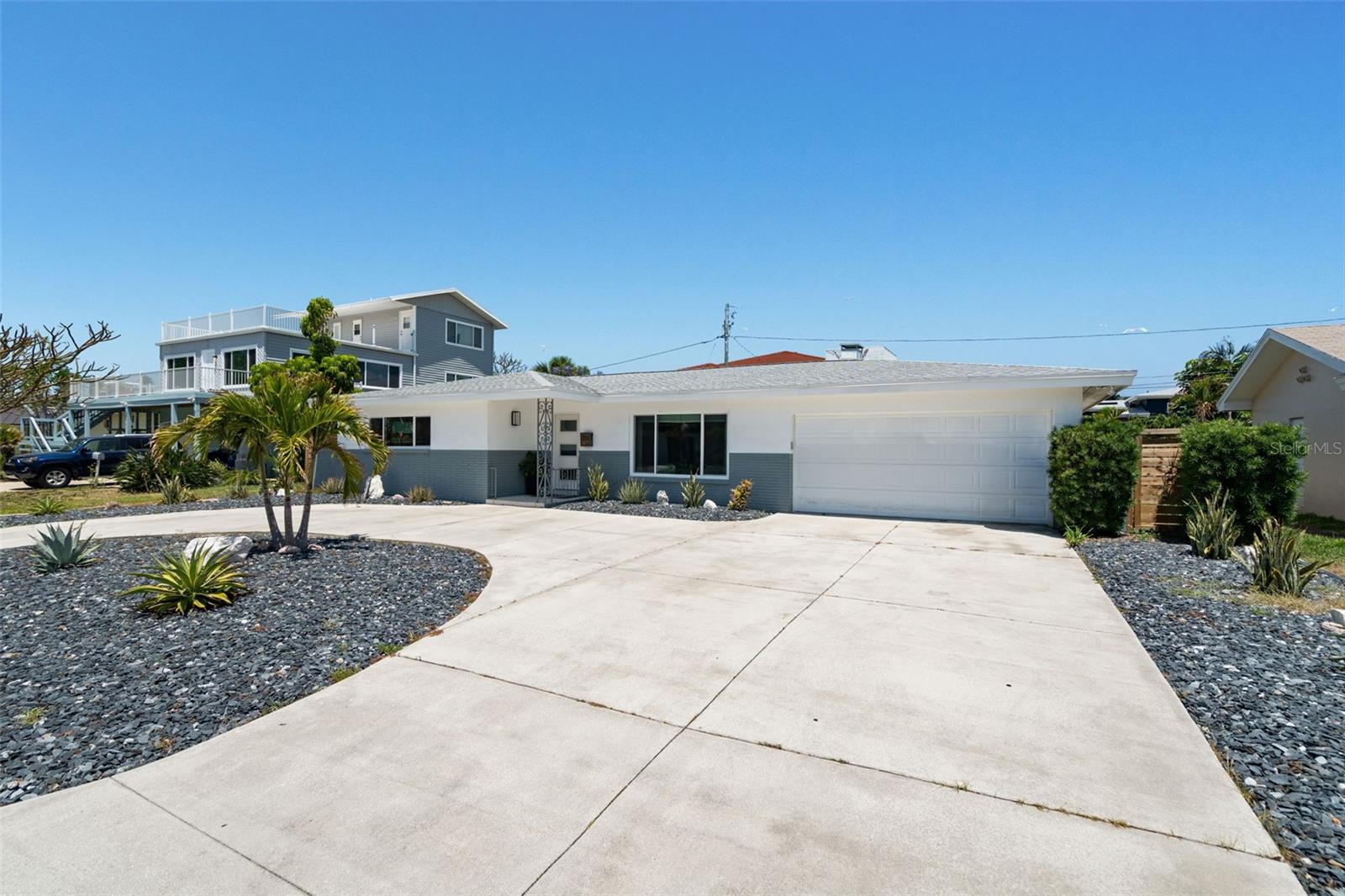 2671 W Bay Isle Drive SE — photo