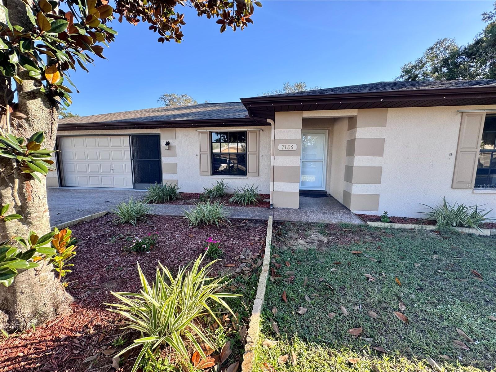 7186 Lexington Circle — photo