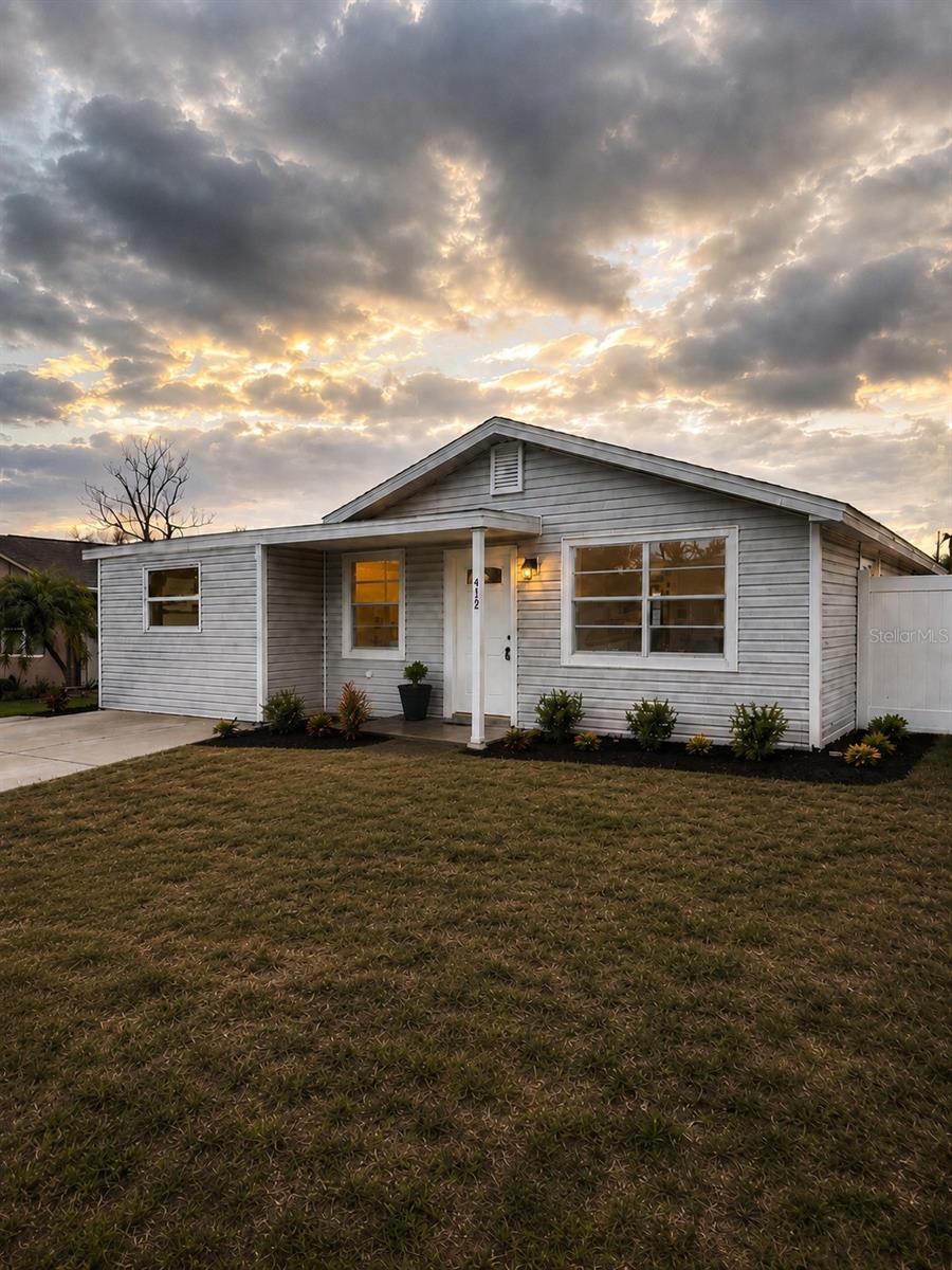 4112 Mesa Drive — photo