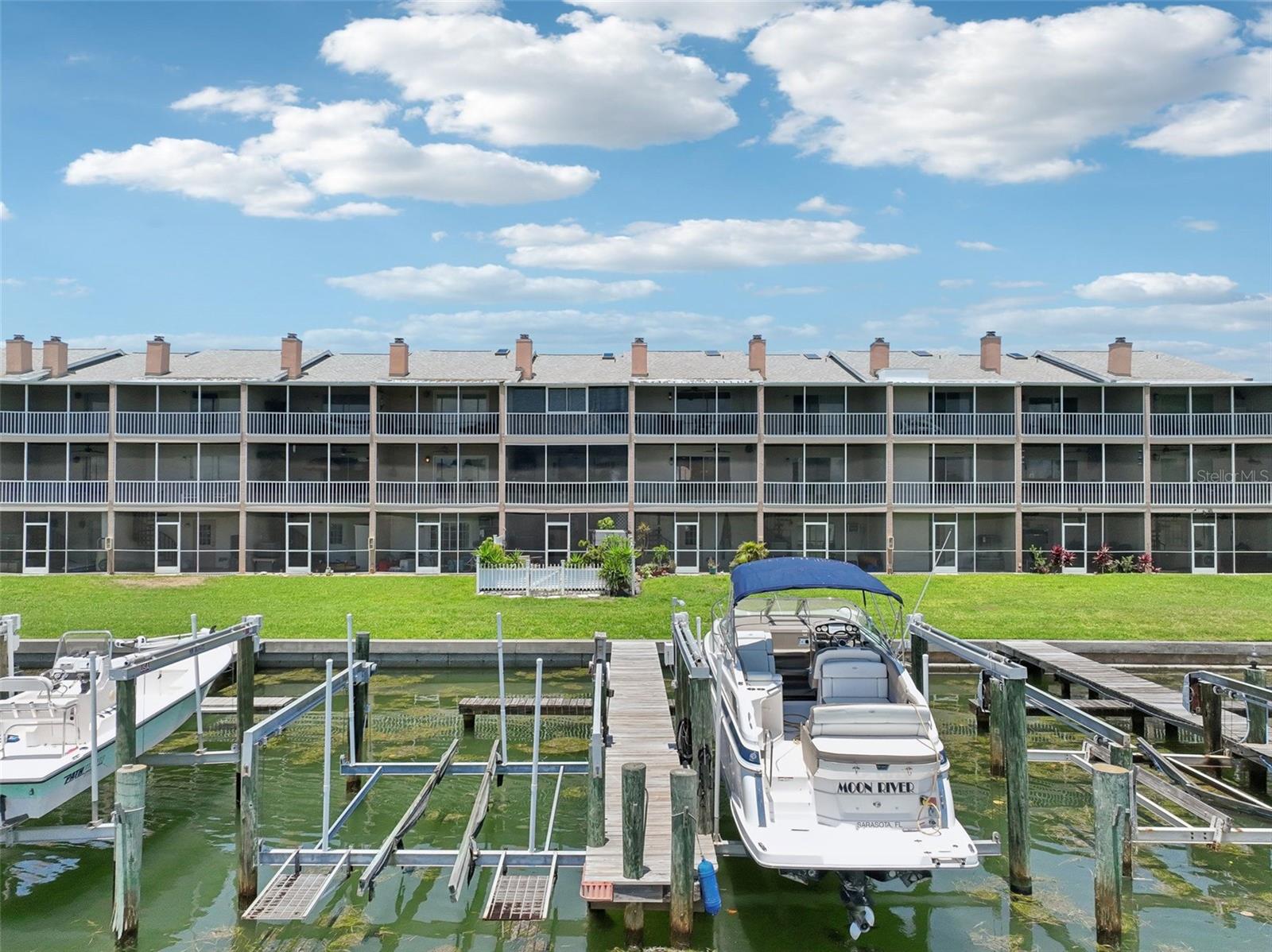 637 Pinellas Bayway 105 — photo