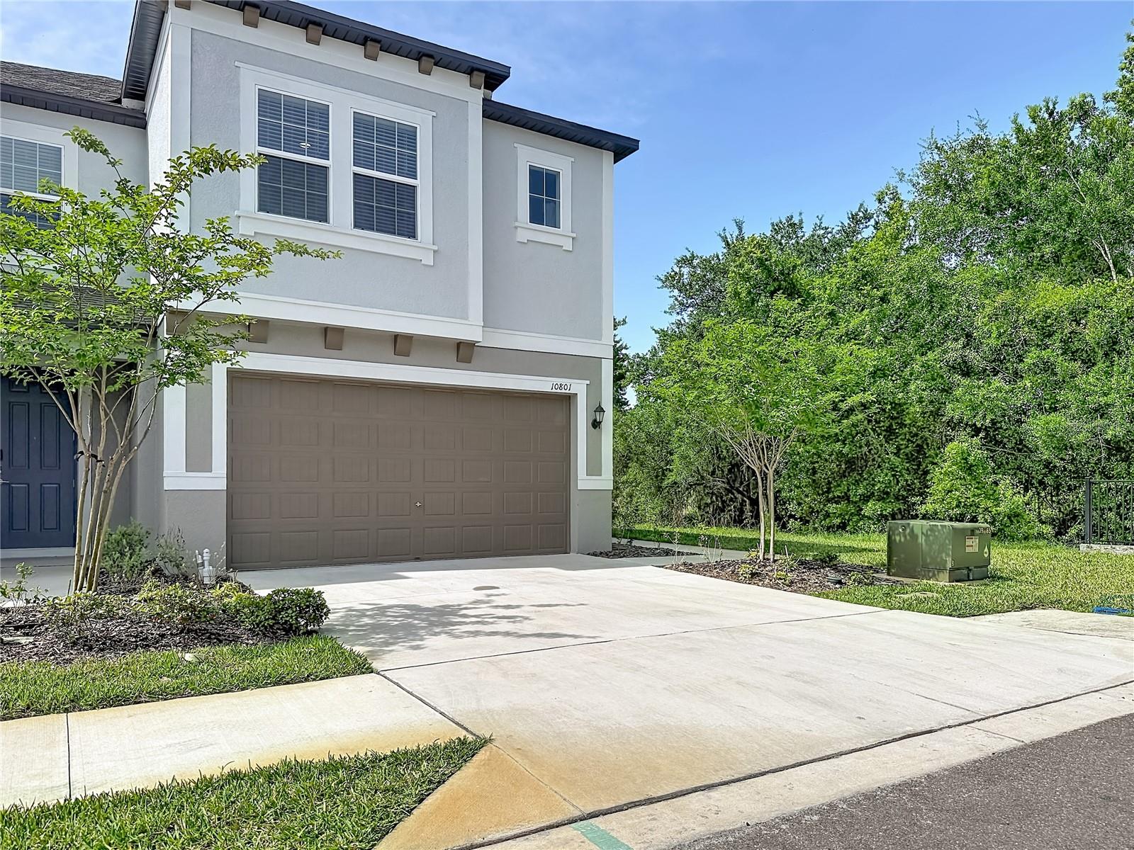 10801 Fort White Court — photo