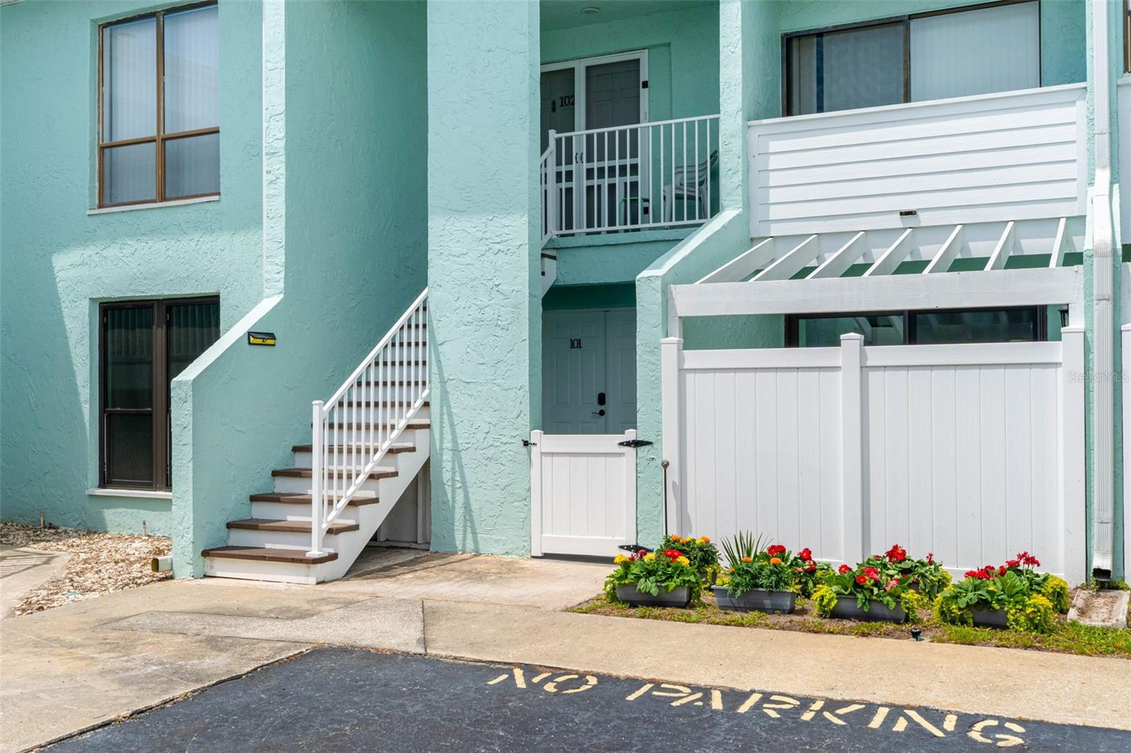 Home in INDIAN ROCKS BEACH, FL 33785 — photo 3