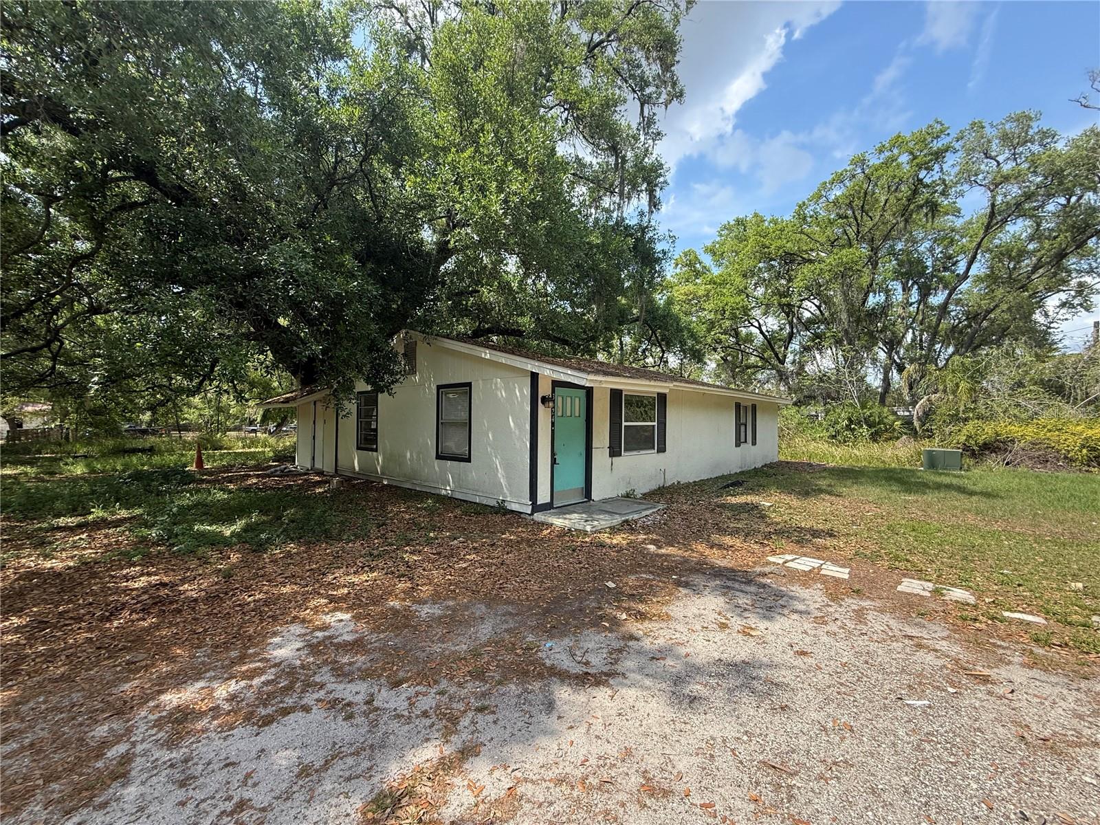 3424 Maze Lane — photo