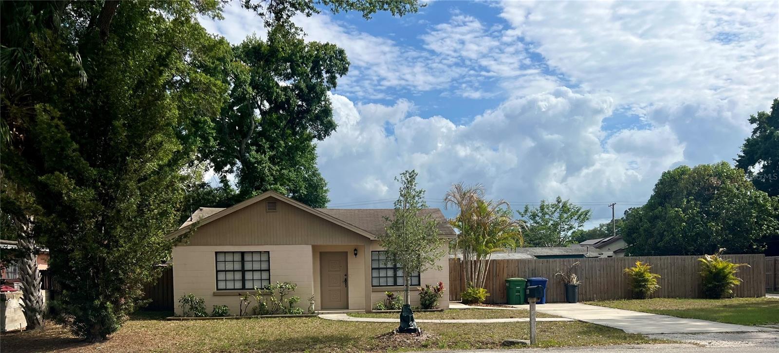 3110 W Ivy Street — photo