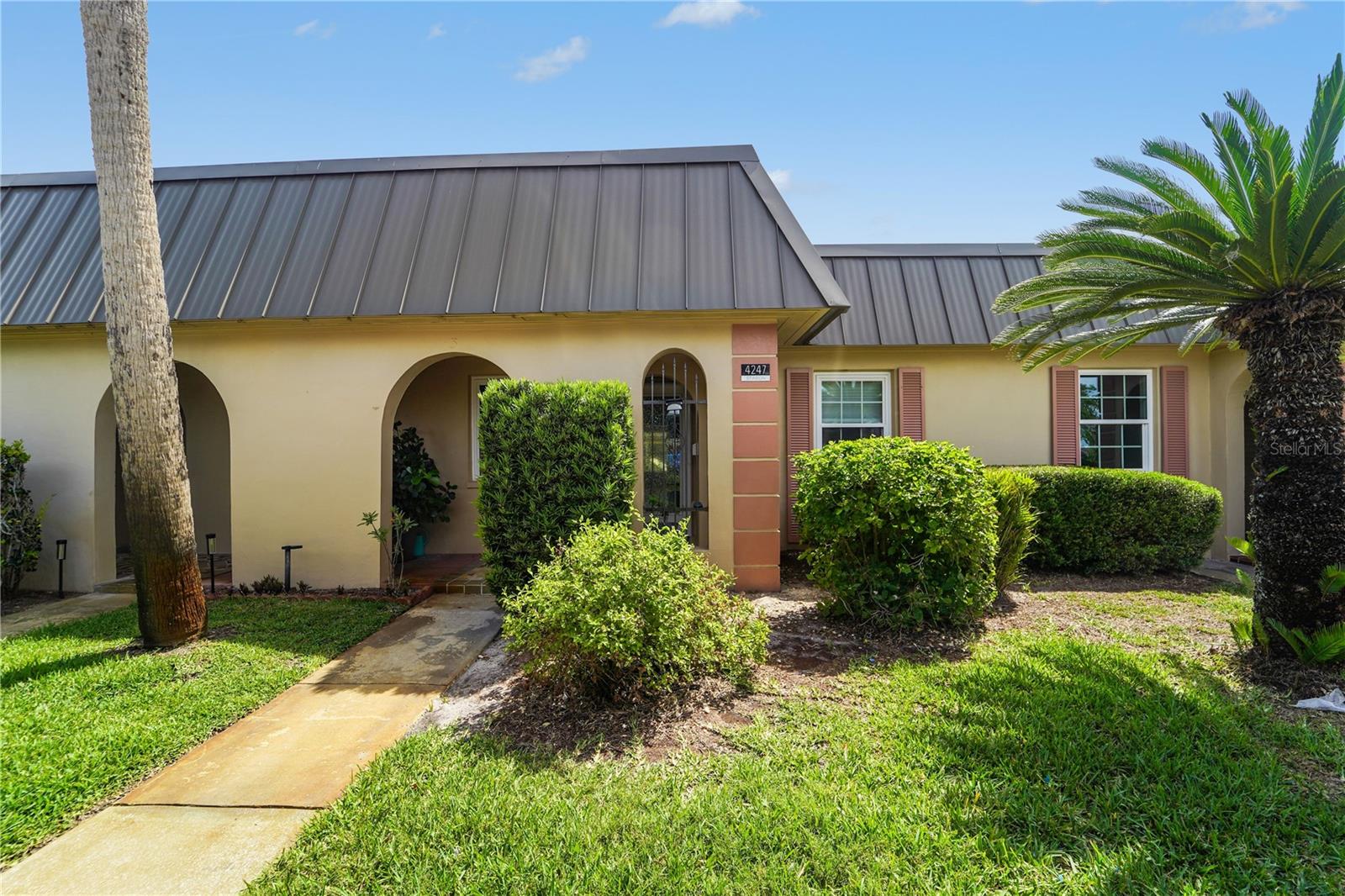 4247 Stratford Drive — photo