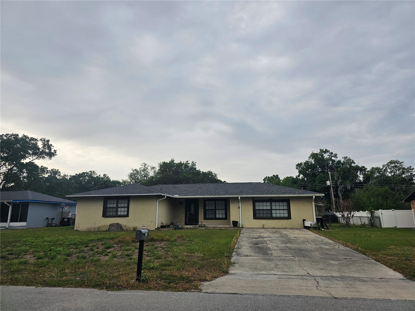 204 Jenny Way — photo