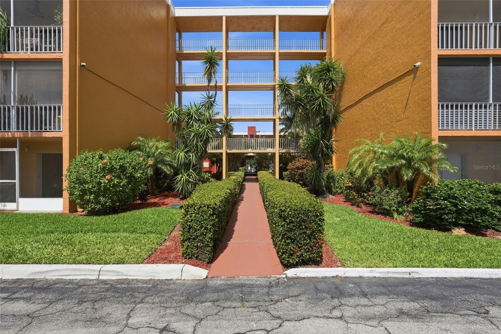 2366 E Mall Drive 403 — photo