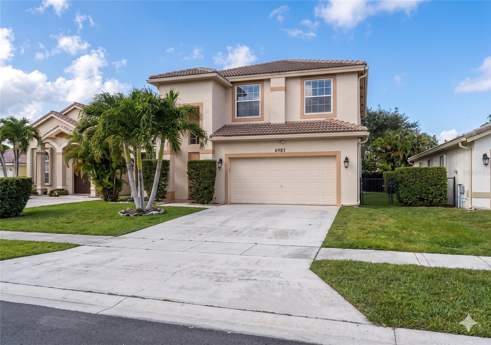 11483 Beacon Pointe Lane — photo