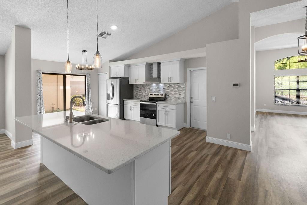 9147 Jiminez Drive — photo