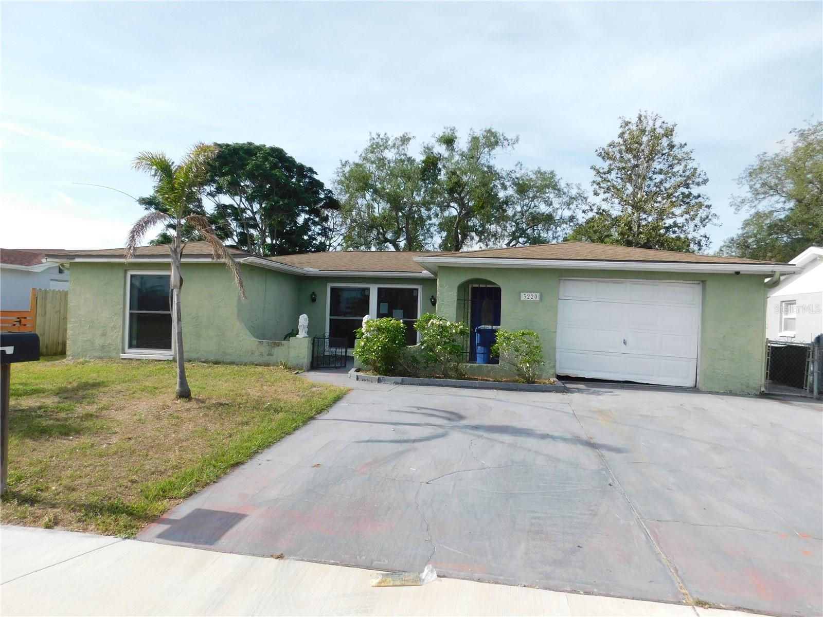 3220 Coldwell Drive — photo