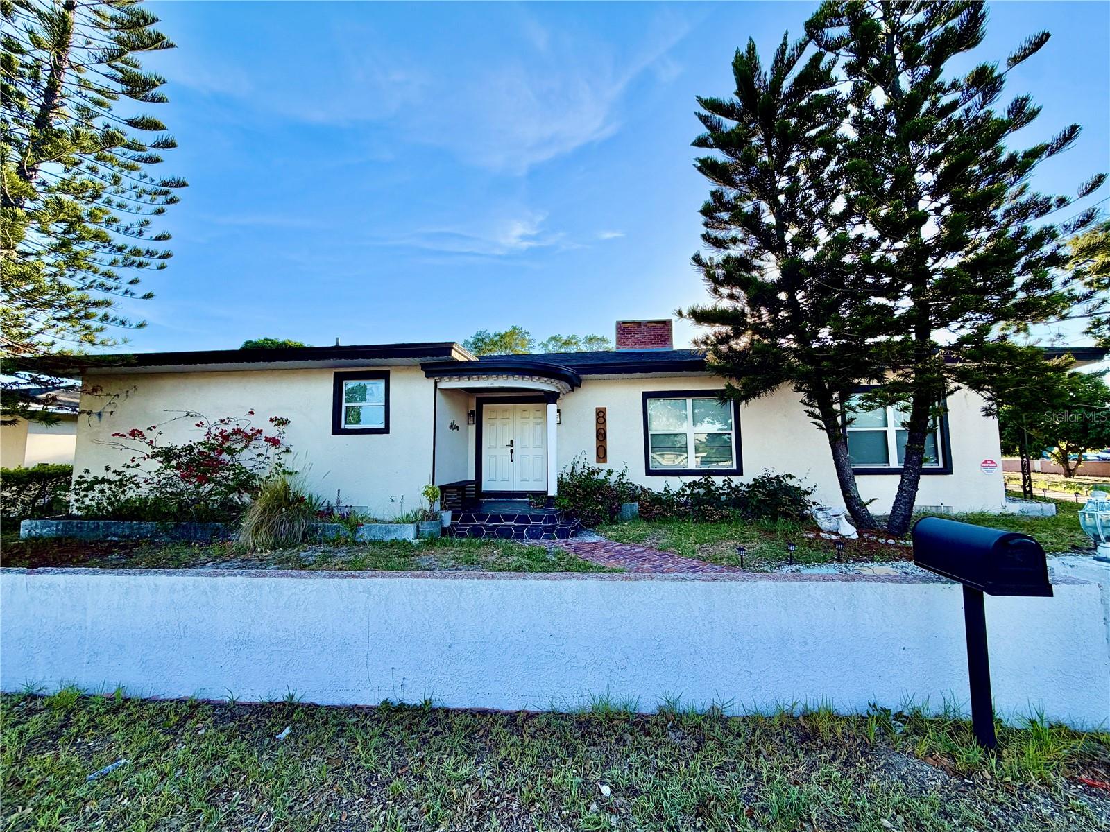800 S Keene Road — photo