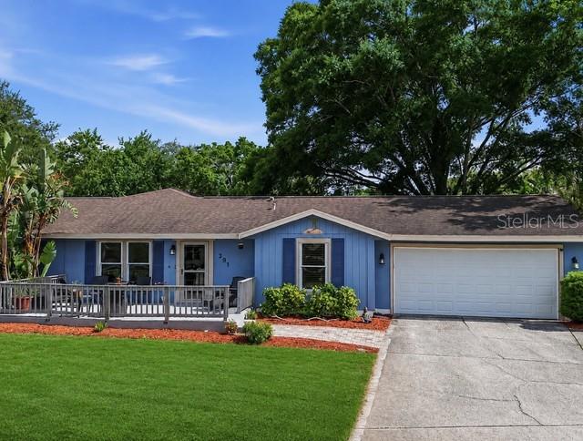 391 Walnut Court — photo