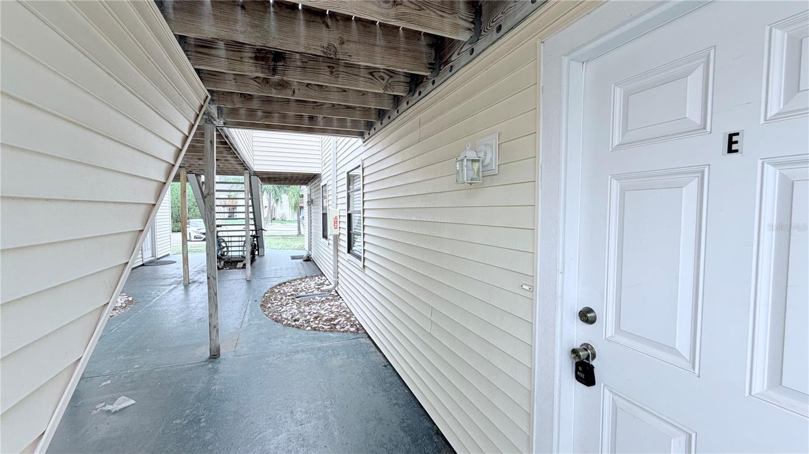 131 Sabal Court E — photo