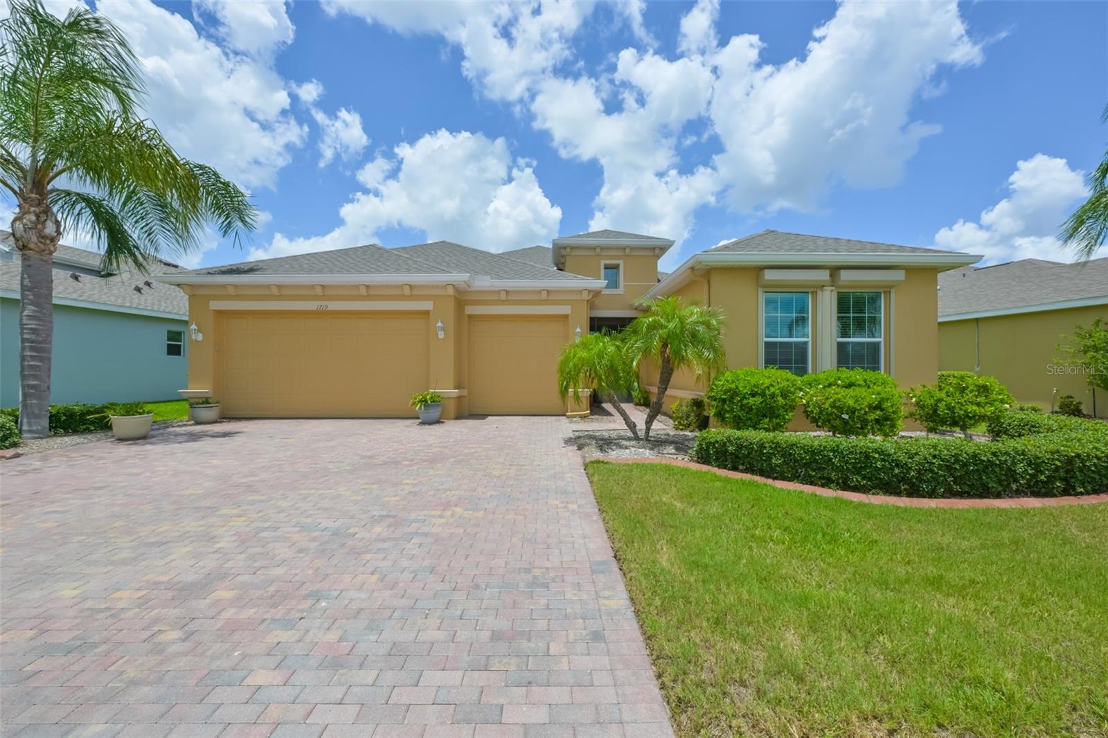 1719 Pacific Dunes Dr — photo