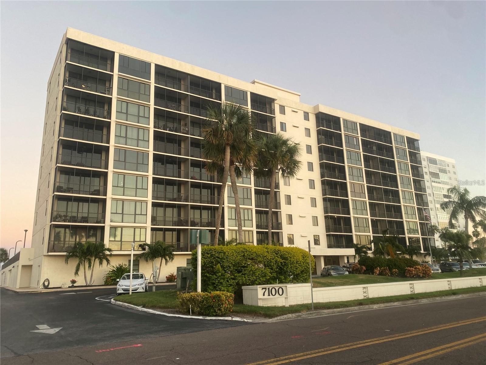 7100 Sunshine Skyway Lane S 906 — photo