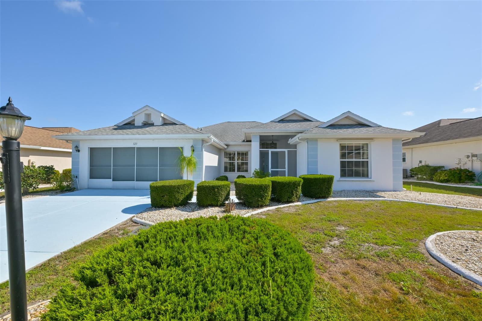 323 Caloosa Palms Court — photo