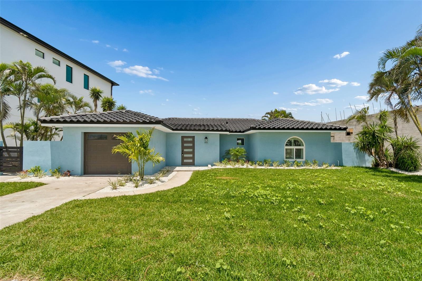10238 Tarpon Drive — photo