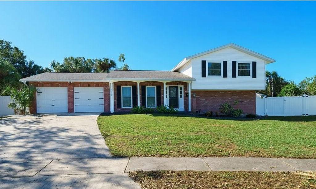 7002 Danewood Court — photo