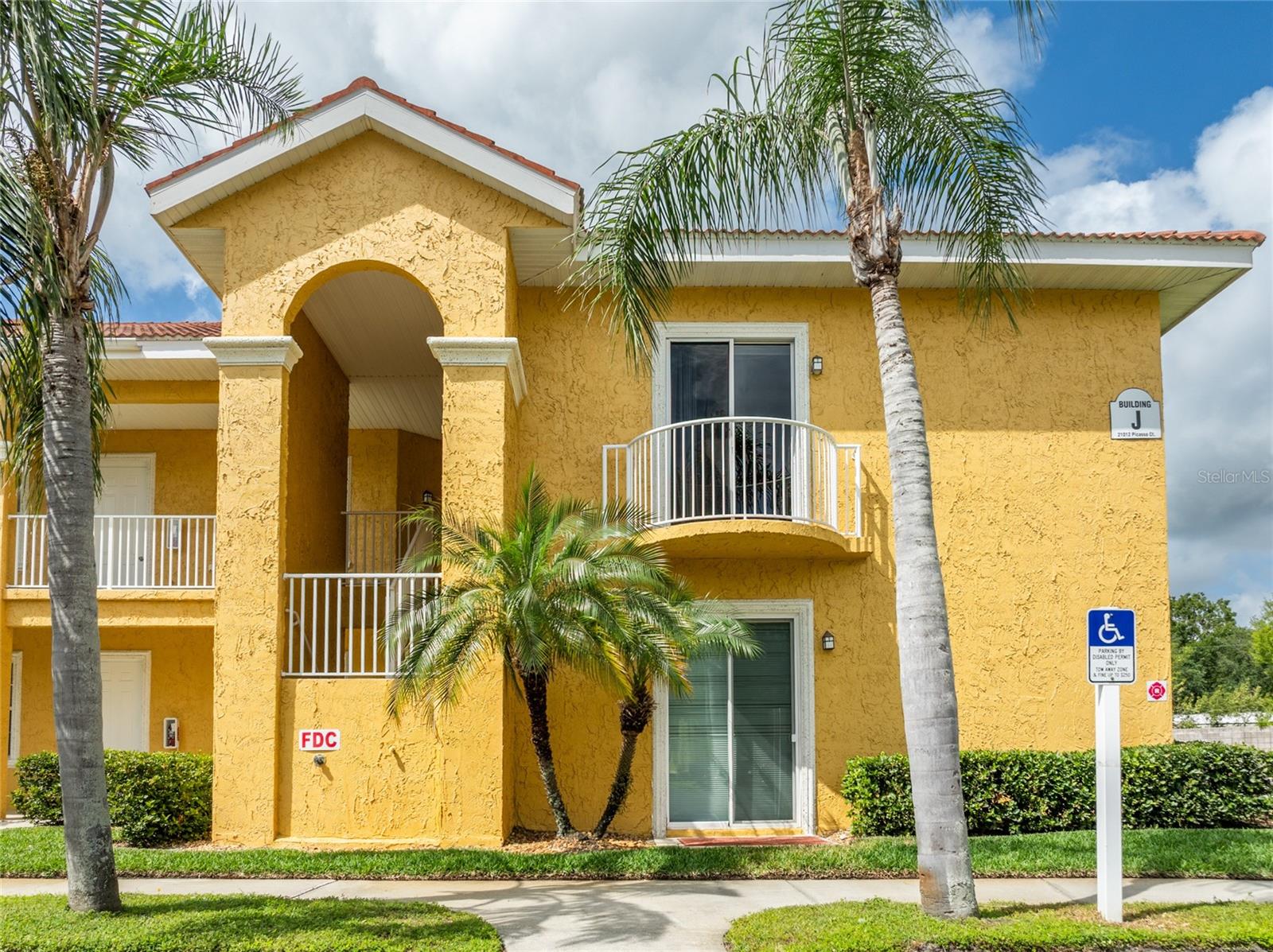 21012 Picasso Court 202 — photo