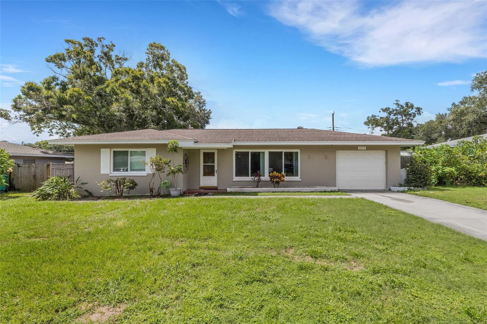 1615 Pinewood Drive — photo