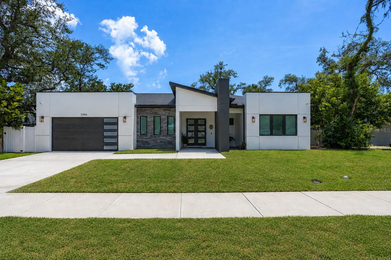 3306 W Van Buren Drive — photo