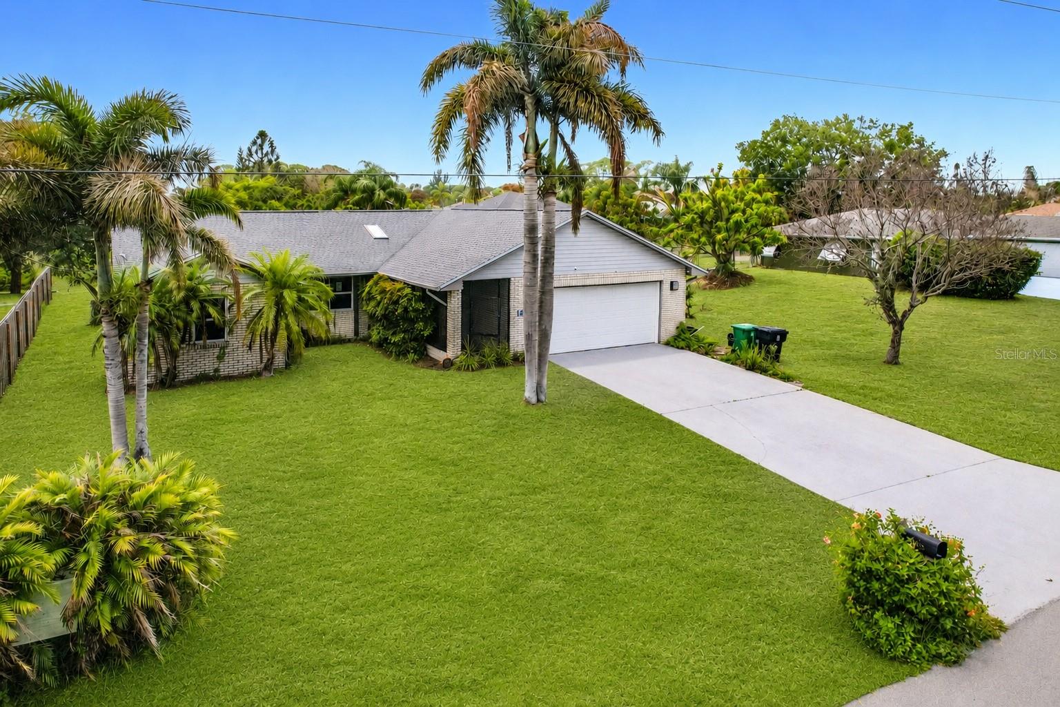 1654 SE Fallon Drive — photo