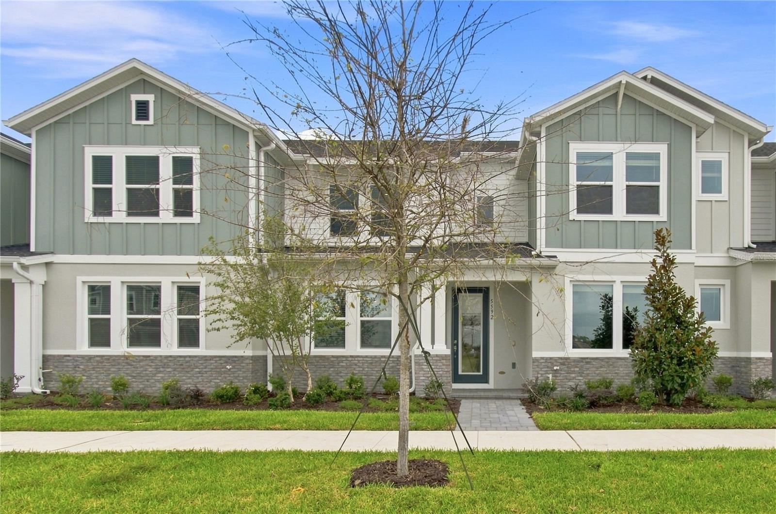 5592 Coopers Hawk Ct — photo