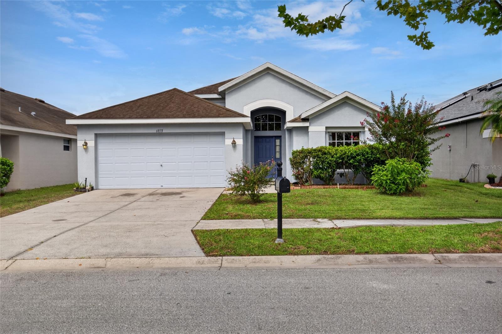 6833 Runner Oak Drive — photo