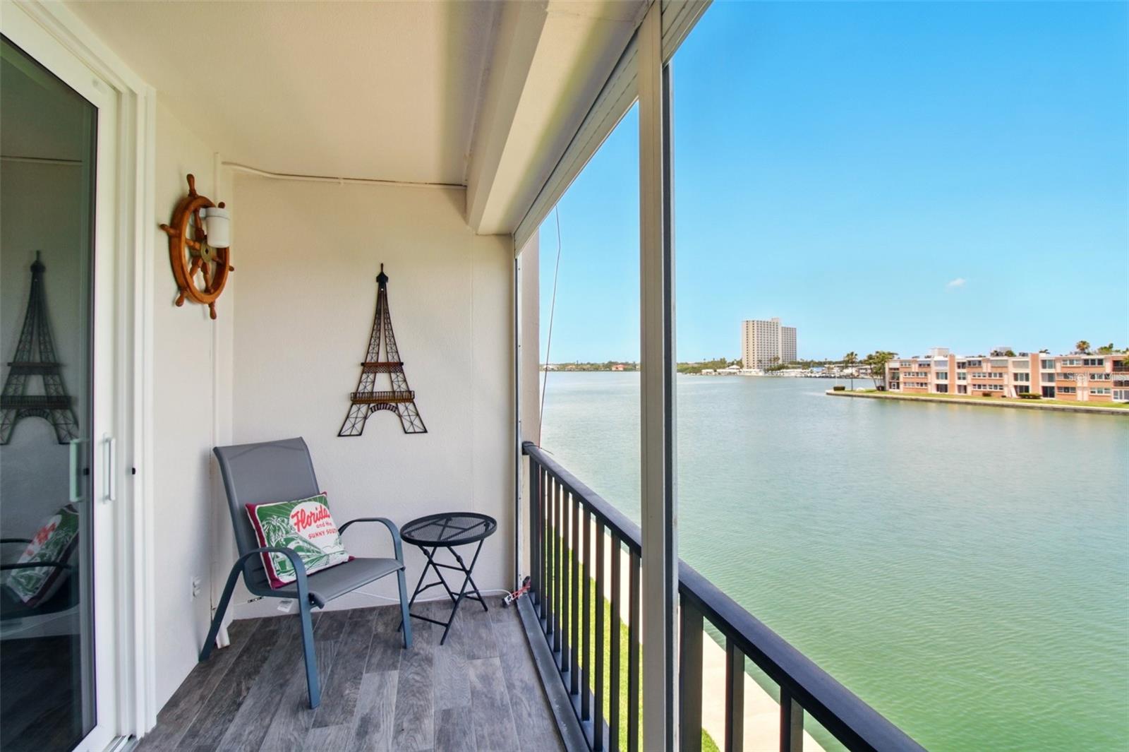 7625 Sun Island Drive S 304 — photo