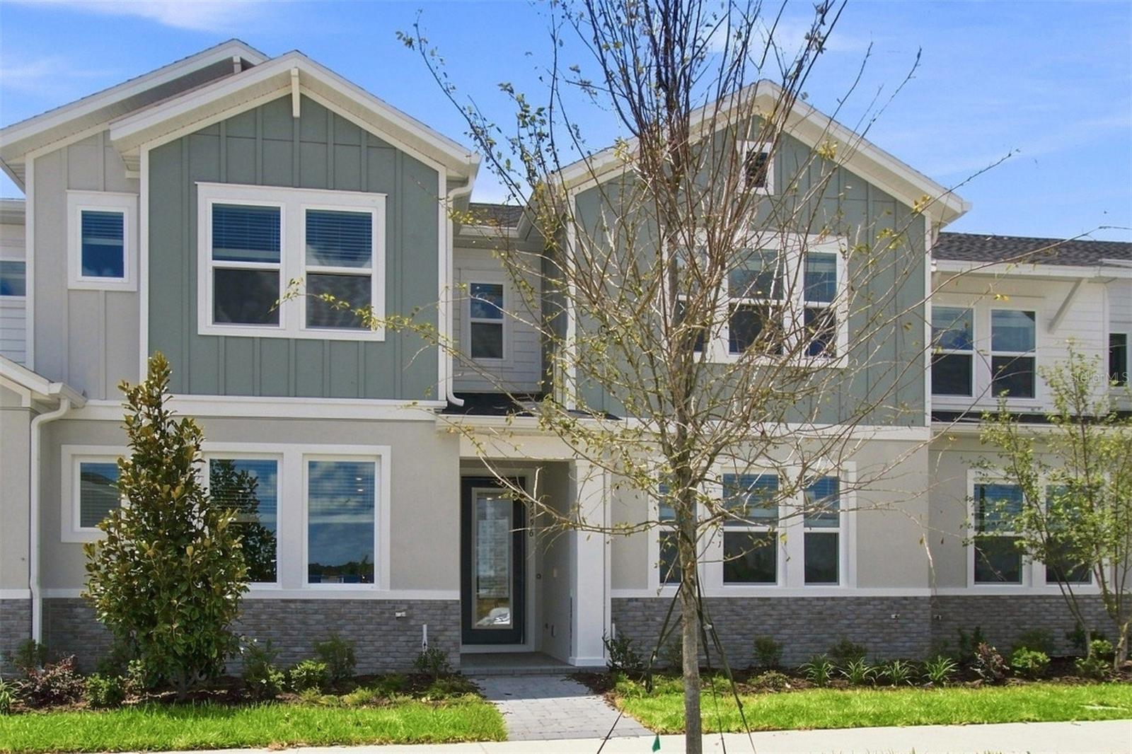 5596 Coopers Hawk Court — photo