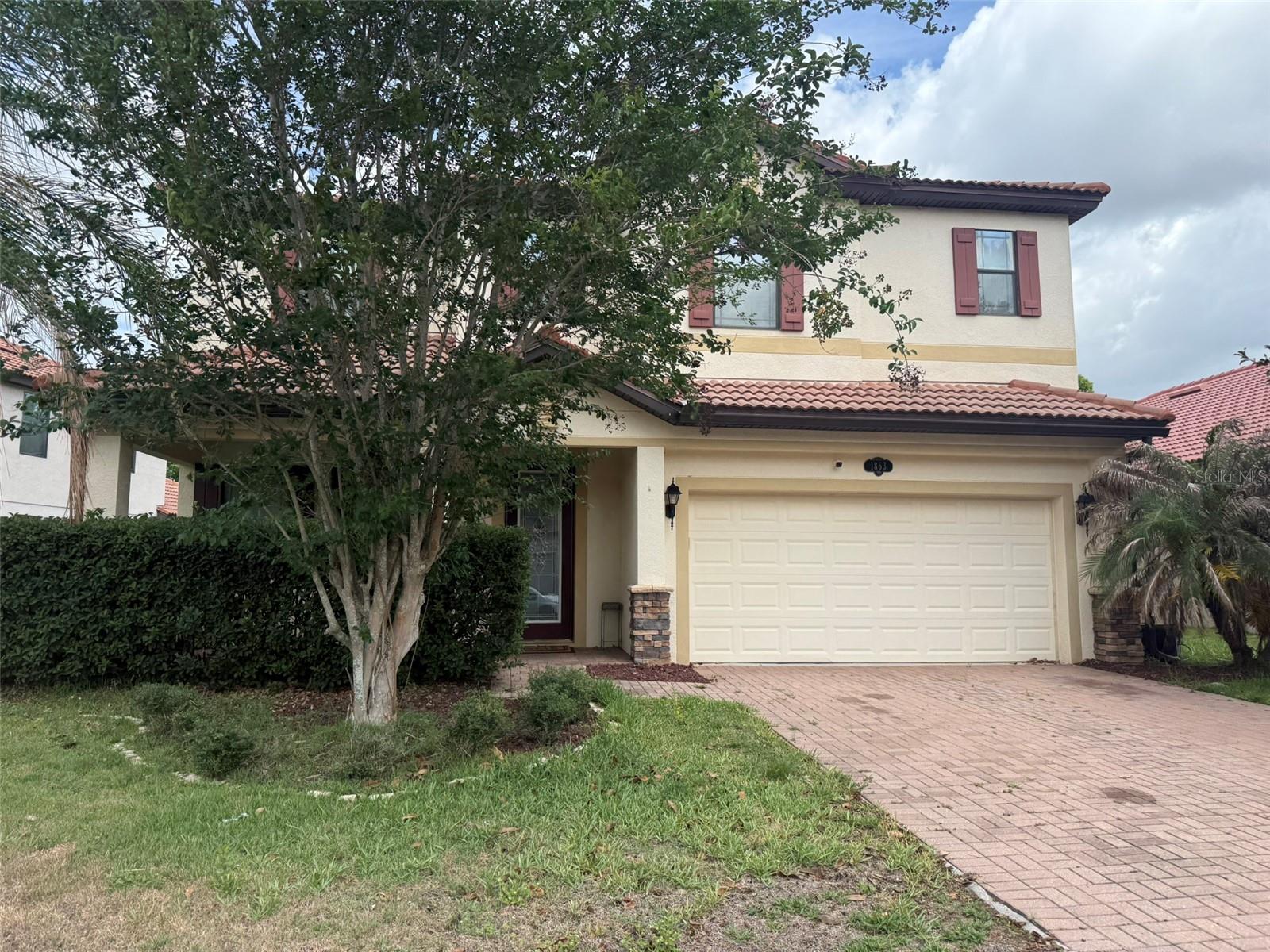 1863 Altavista Circle — photo
