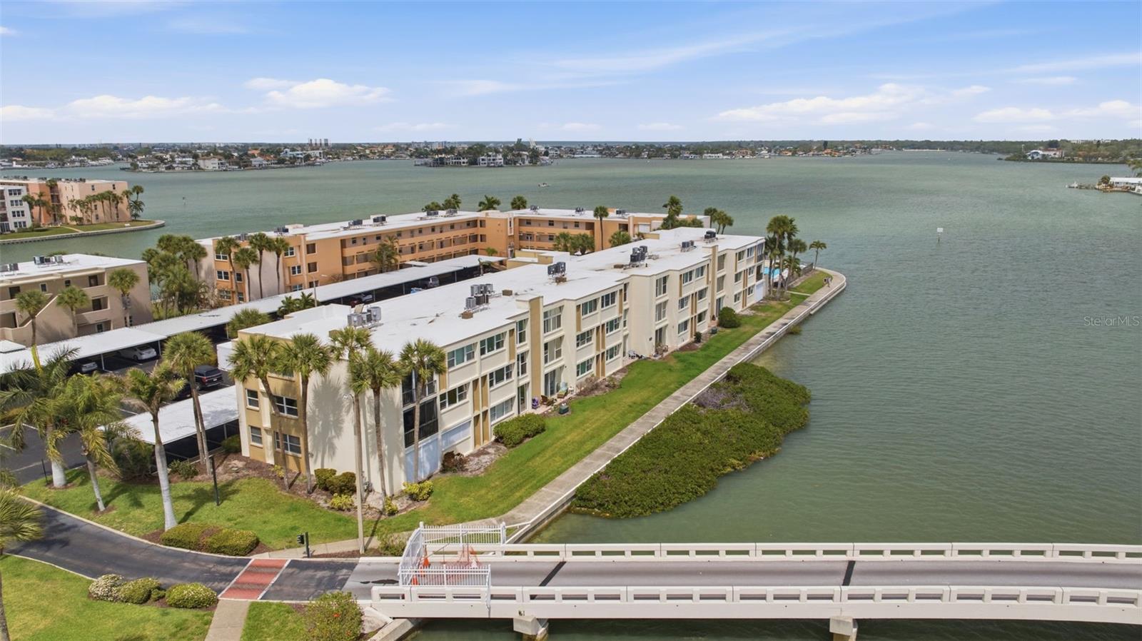 7465 Bay Island Drive S 112 — photo