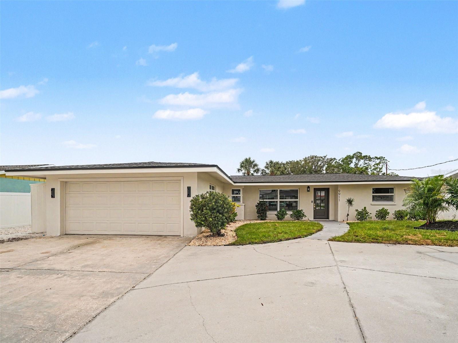 9911 Royal Palm Drive — photo