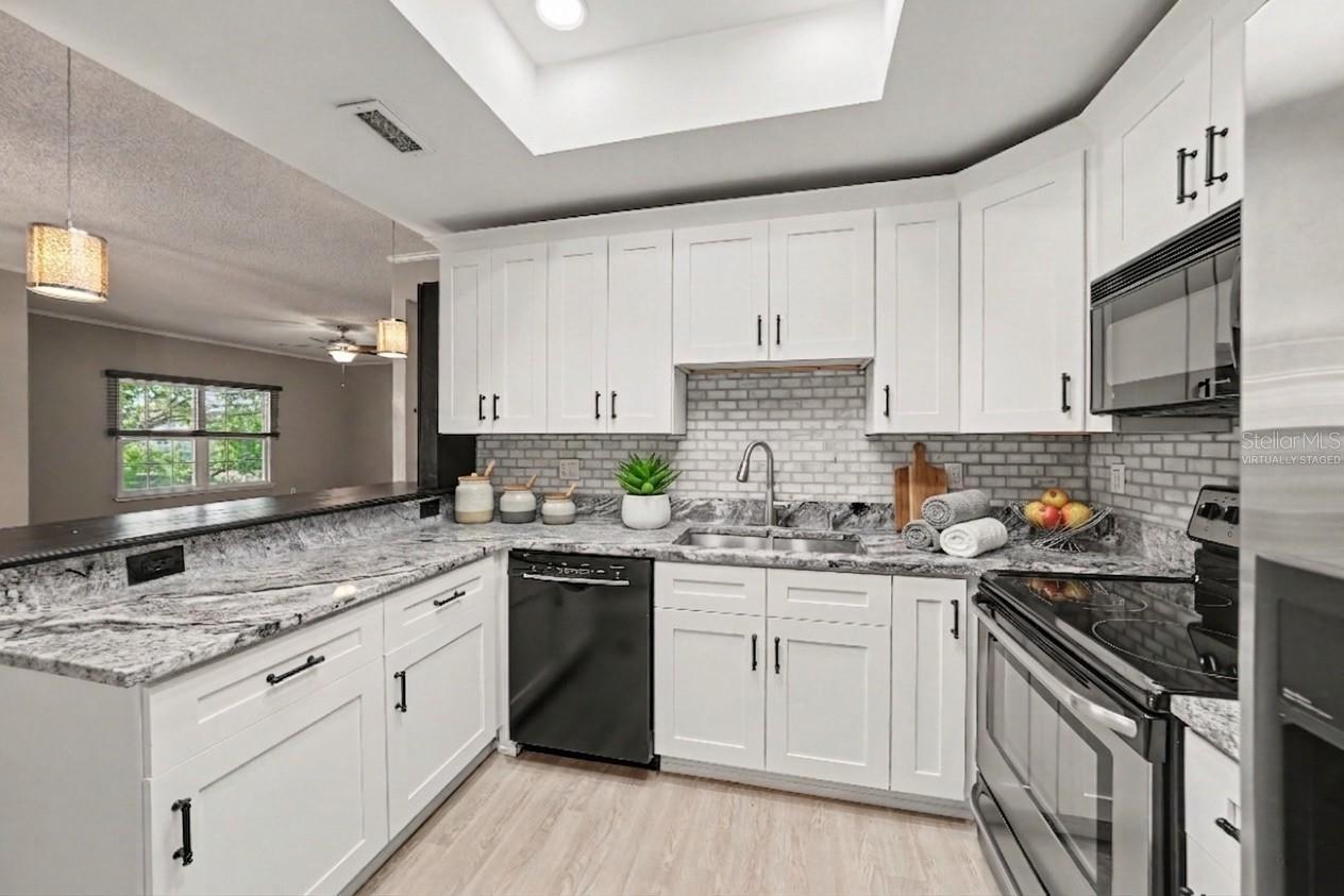 8350 Savannah Trace Circle 106 — photo