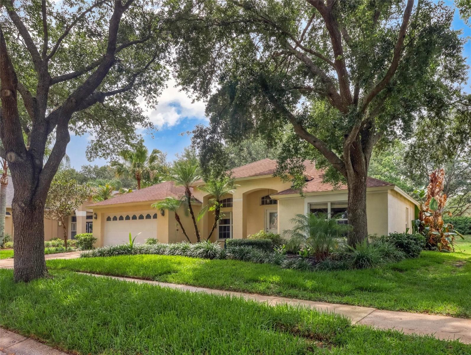 10110 Whisper Pointe Drive — photo
