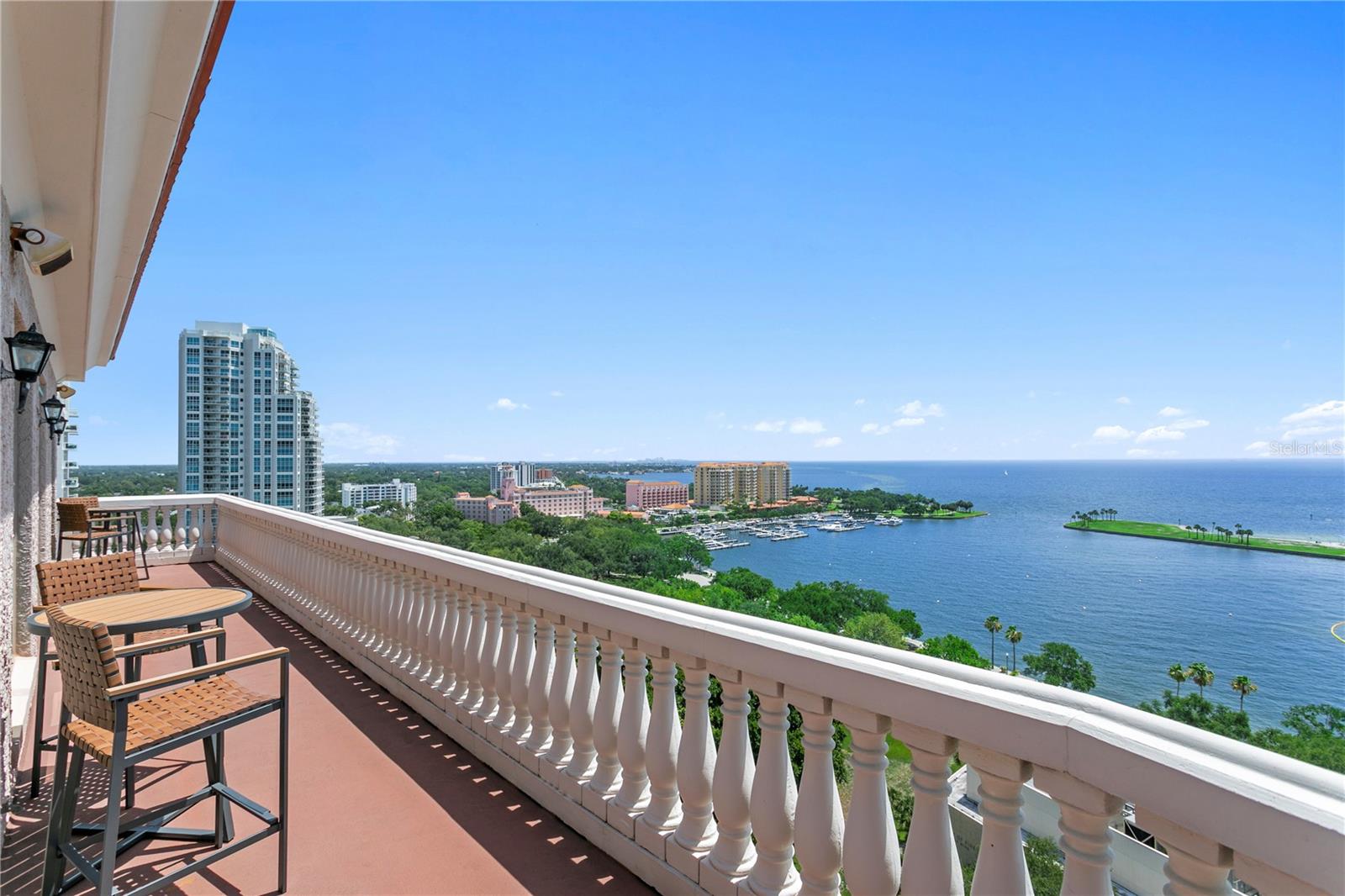 288 Beach Drive NE Ph-2a — photo
