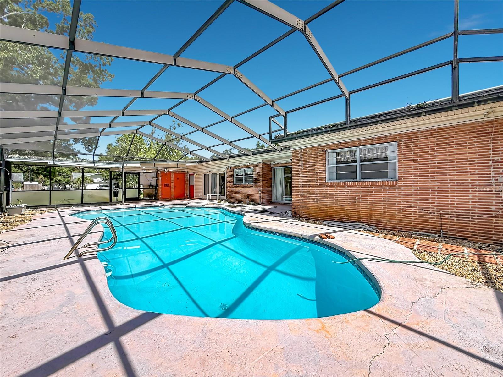 605 Courtney Drive — photo