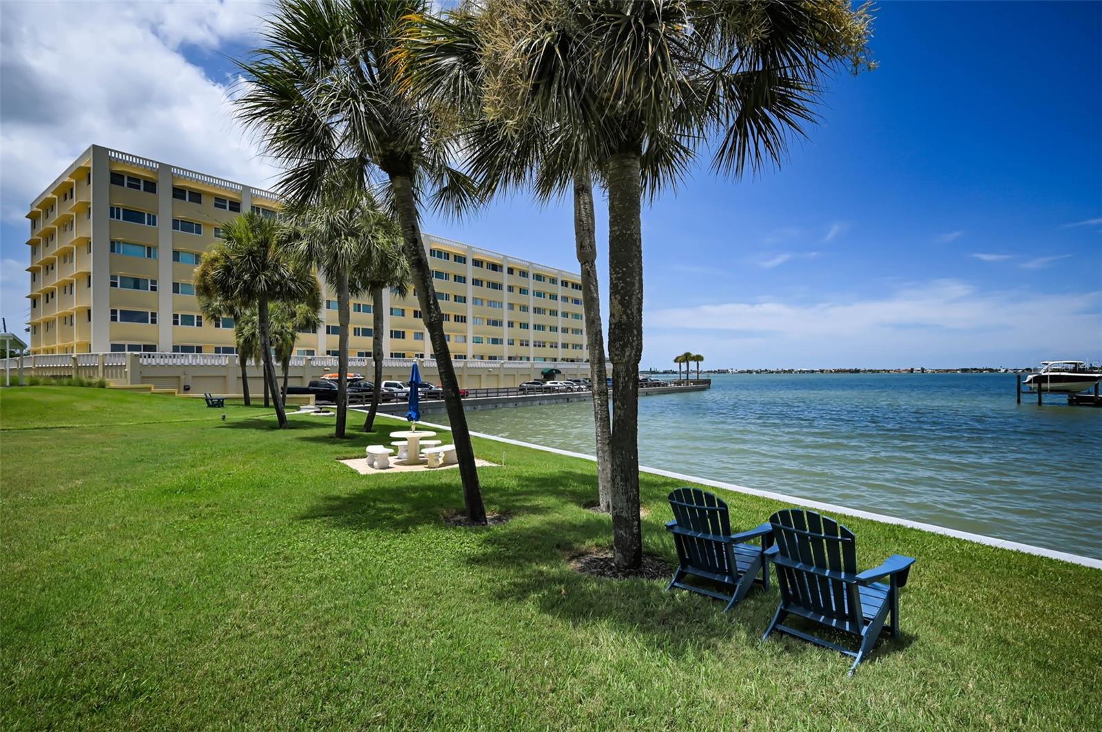 100 Bluff View Drive 211C — photo