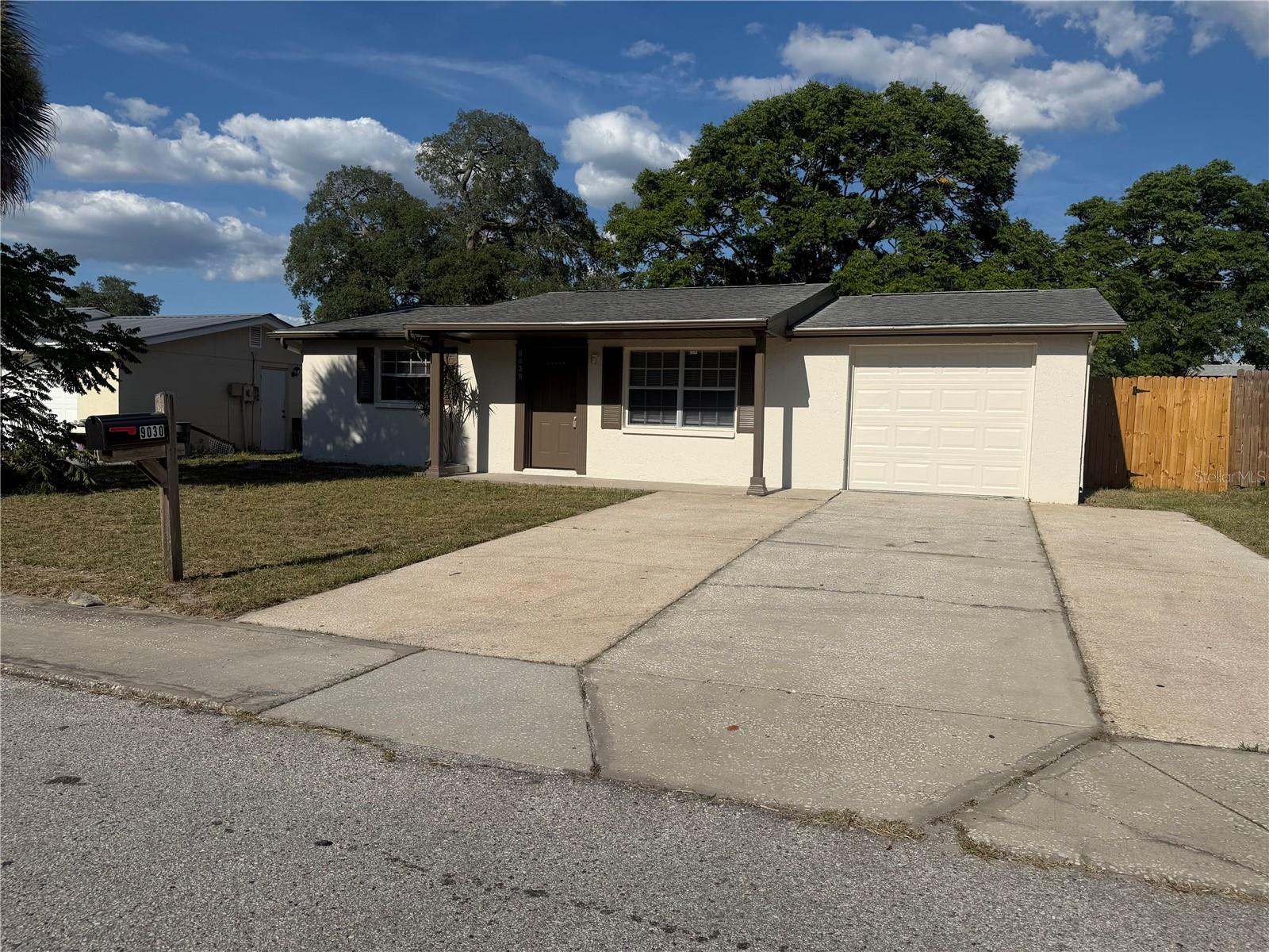 9030 Gray Fox Lane — photo