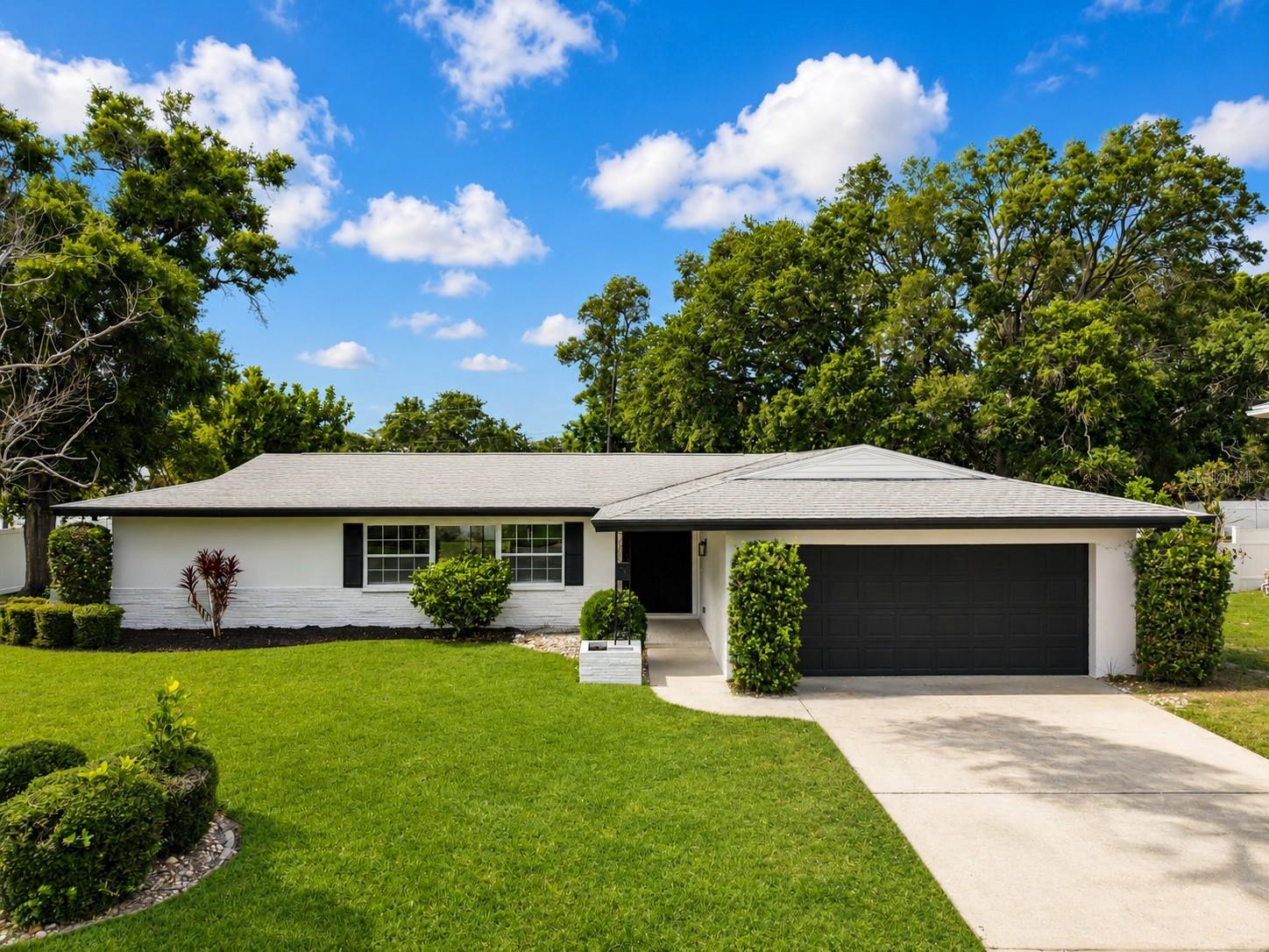 810 Allamanda Drive — photo