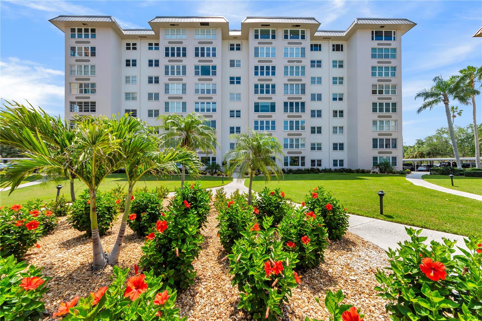 622 Edgewater Drive 823 — photo
