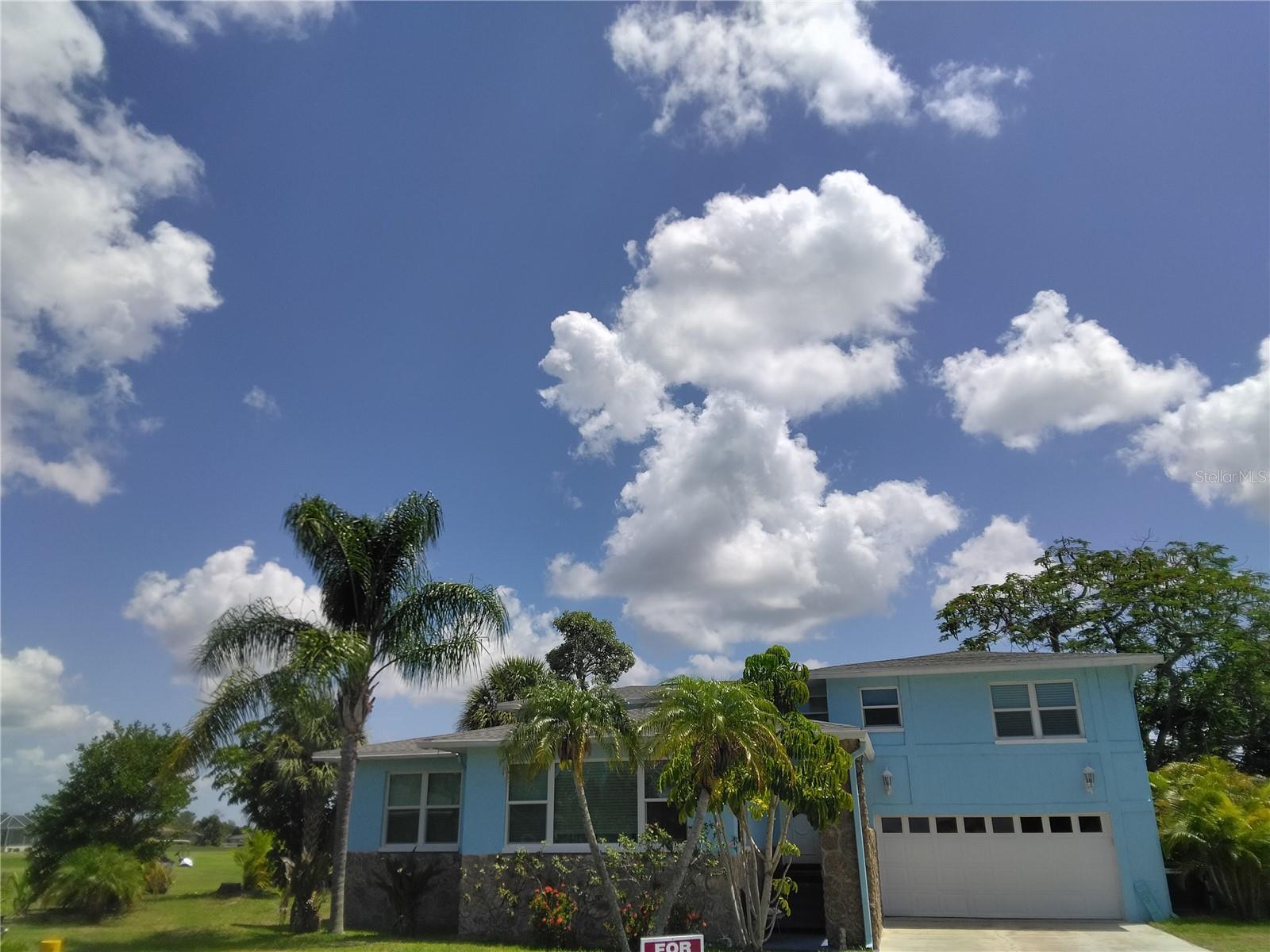 90 Oakland Hills Court — photo