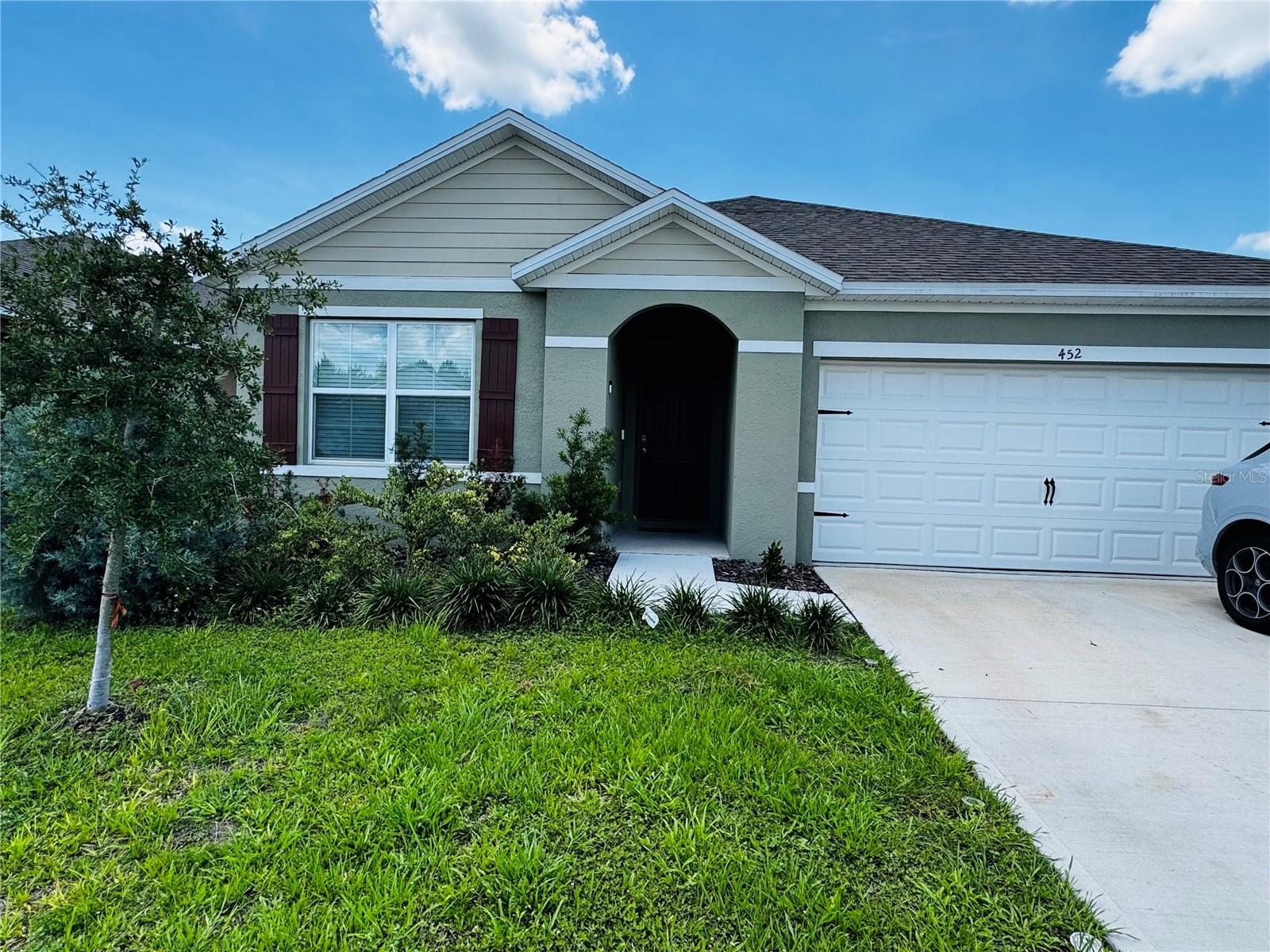 452 Taylor Groves Drive — photo