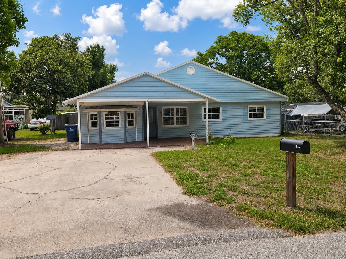 521 Green Cir — photo