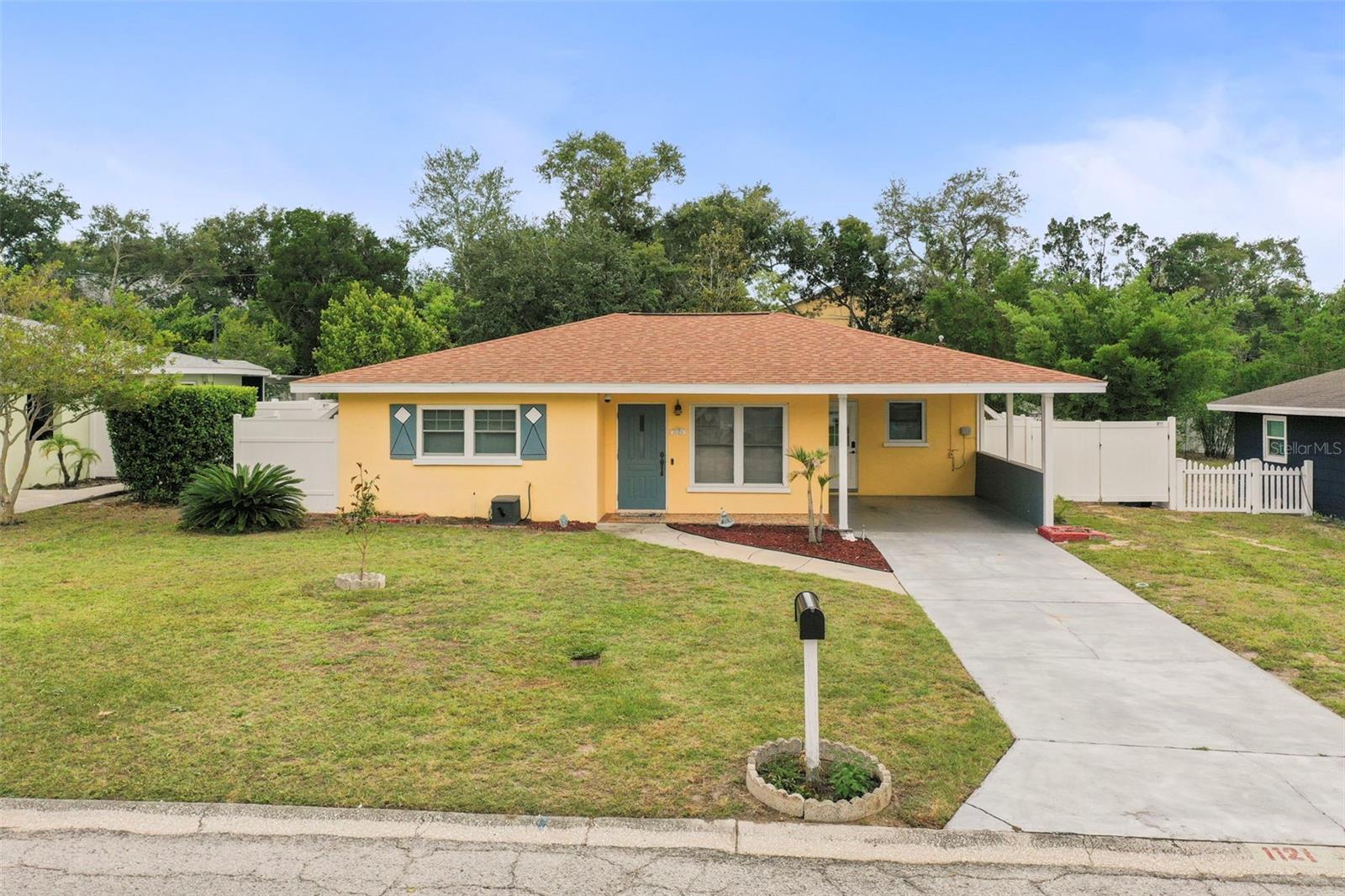 1121 Sunnydale Drive — photo