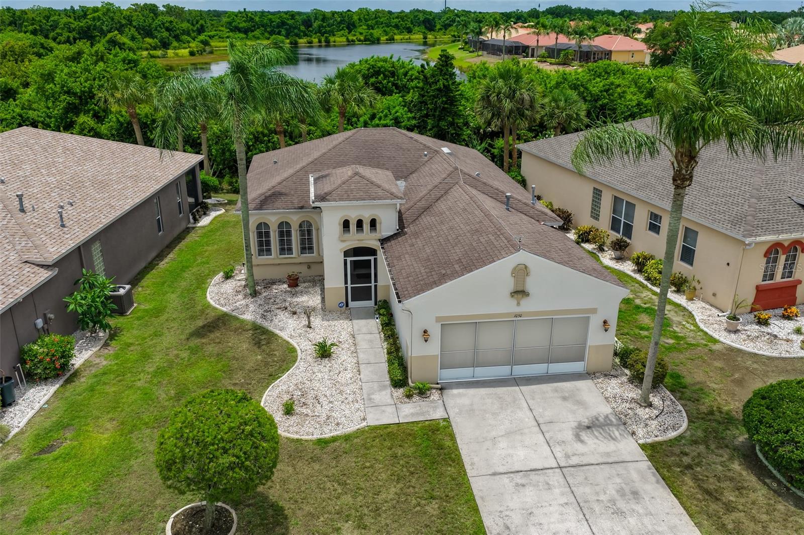 1050 Regal Manor Way — photo