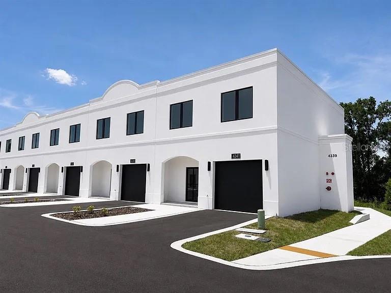 4365 Cambio Gardens Court — photo