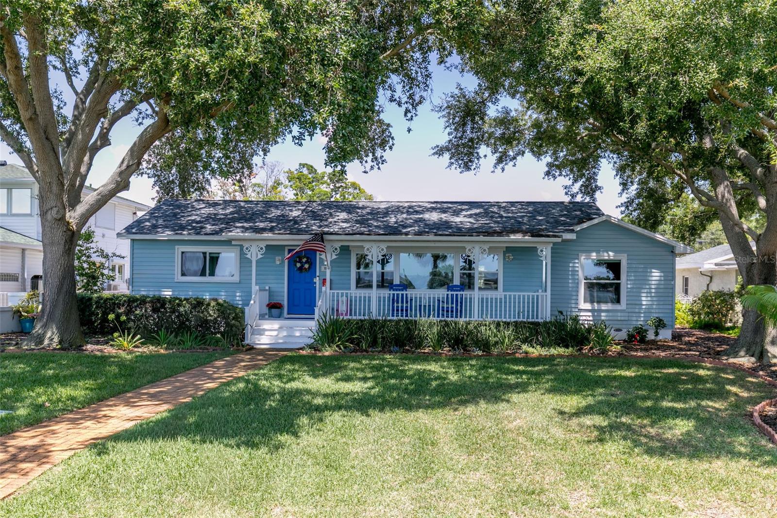 110 Sunset Drive S — photo