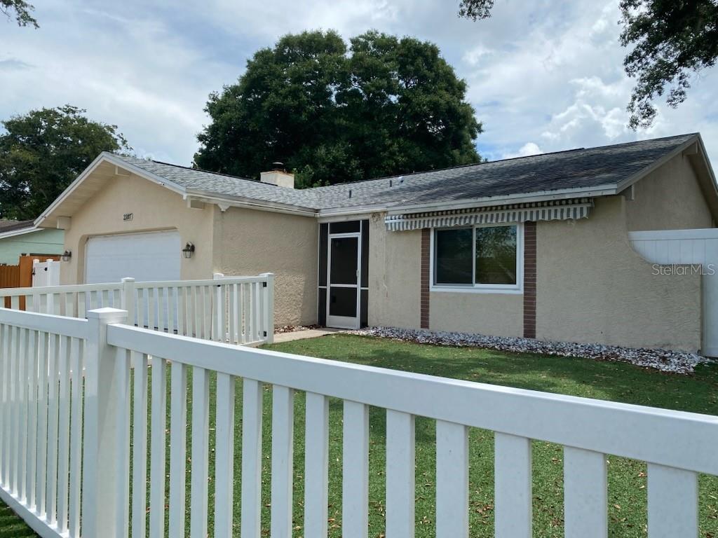 2107 Grove Valley — photo